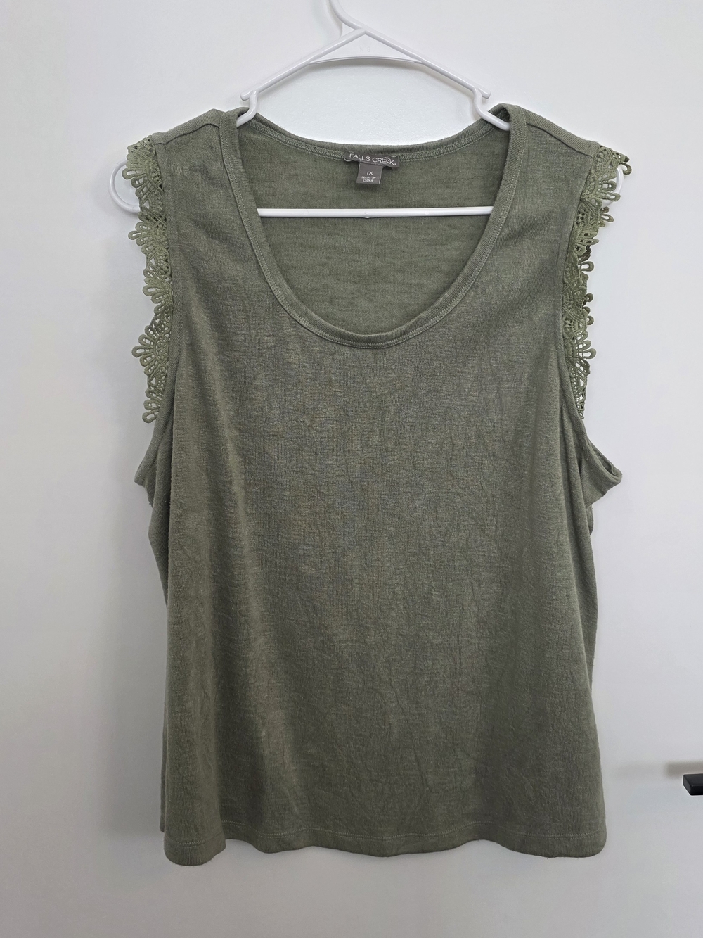 Olive Green Lace-Trim Sleevesless Top